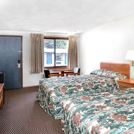 Knights Inn Pittston Экстерьер фото