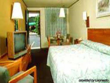 Knights Inn Pittston Экстерьер фото