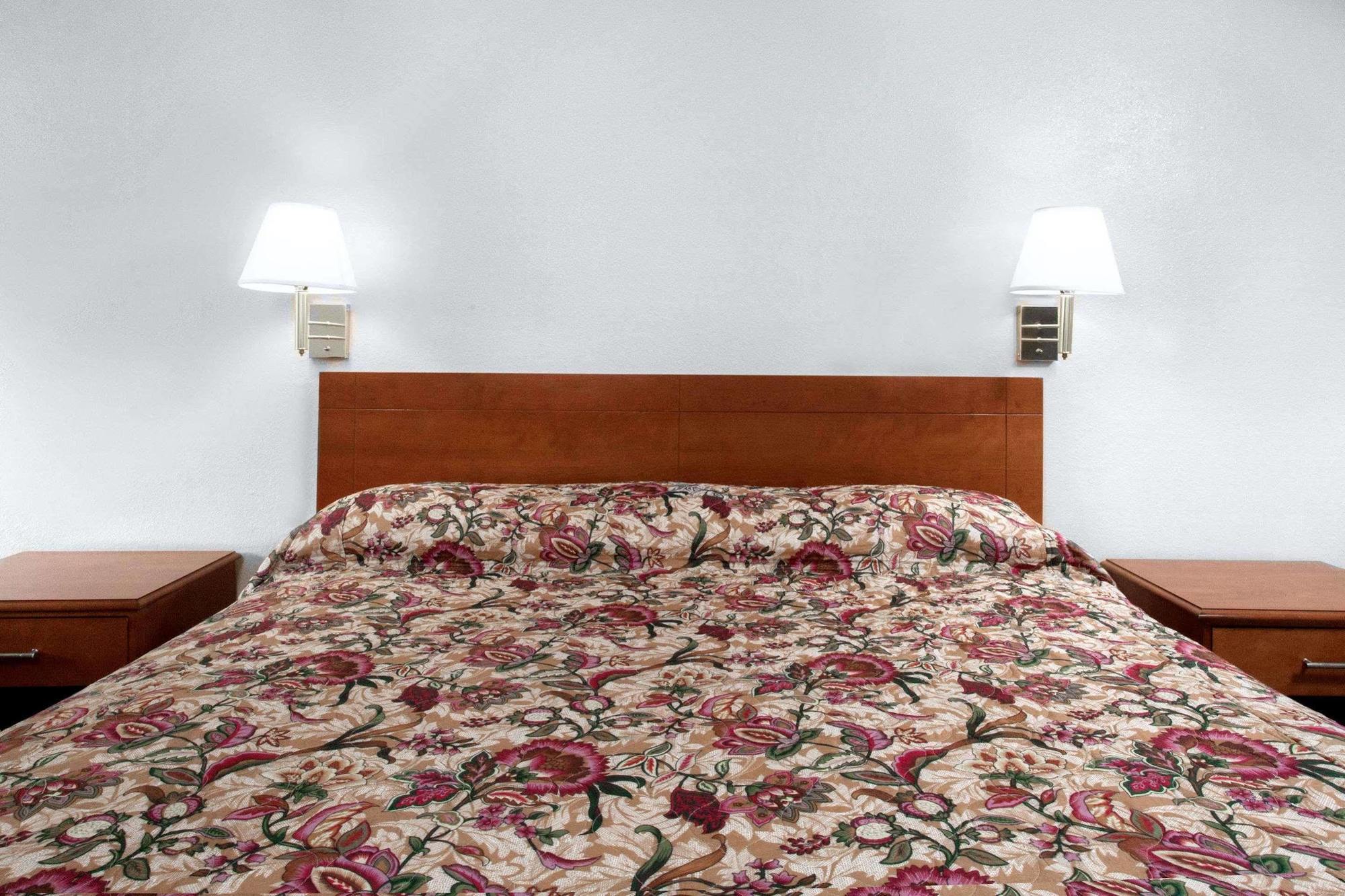 Knights Inn Pittston Экстерьер фото